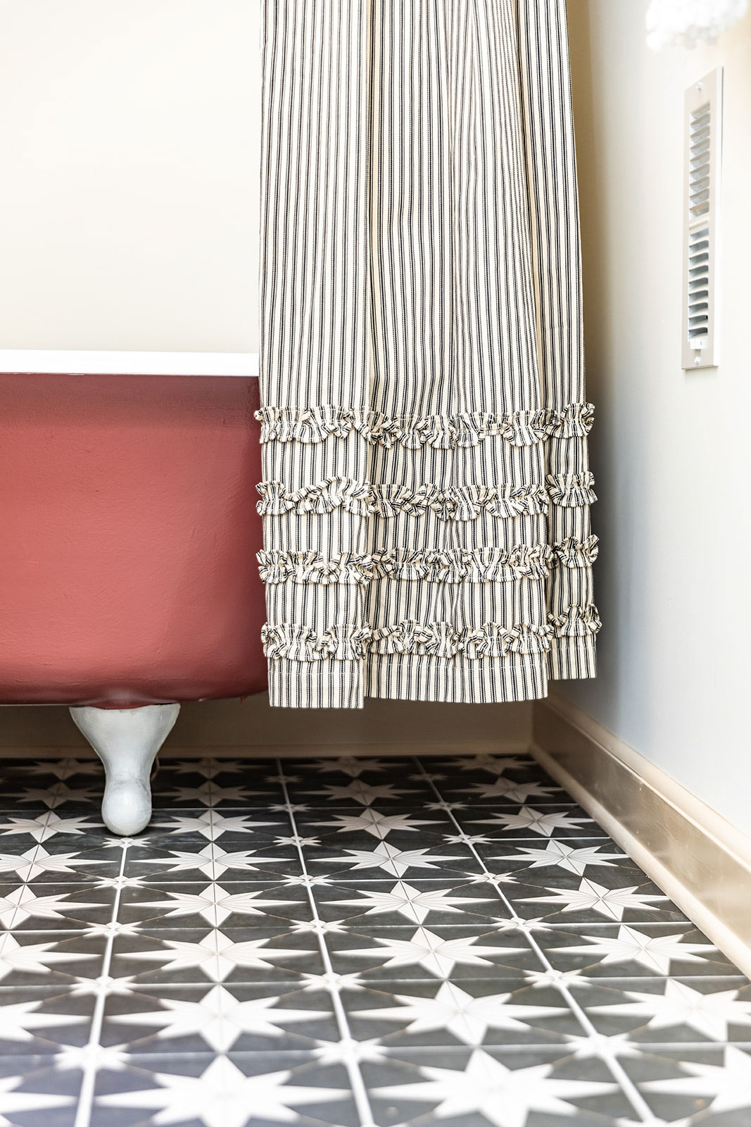 Original Clawfoot Tub